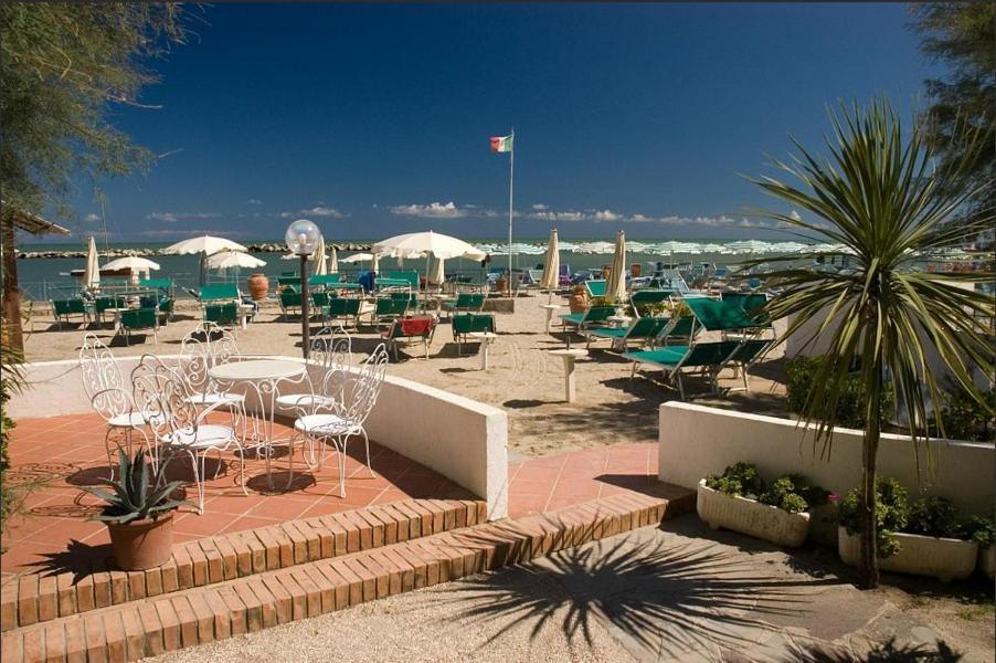 Hotel Napoleon San Mauro Mare المظهر الخارجي الصورة