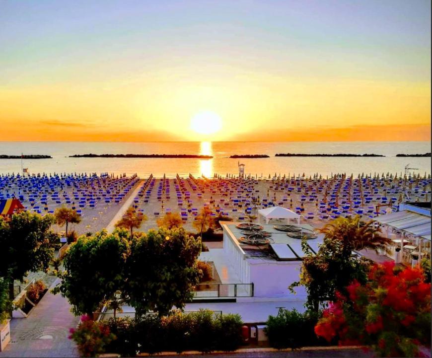 Hotel Napoleon San Mauro Mare المظهر الخارجي الصورة