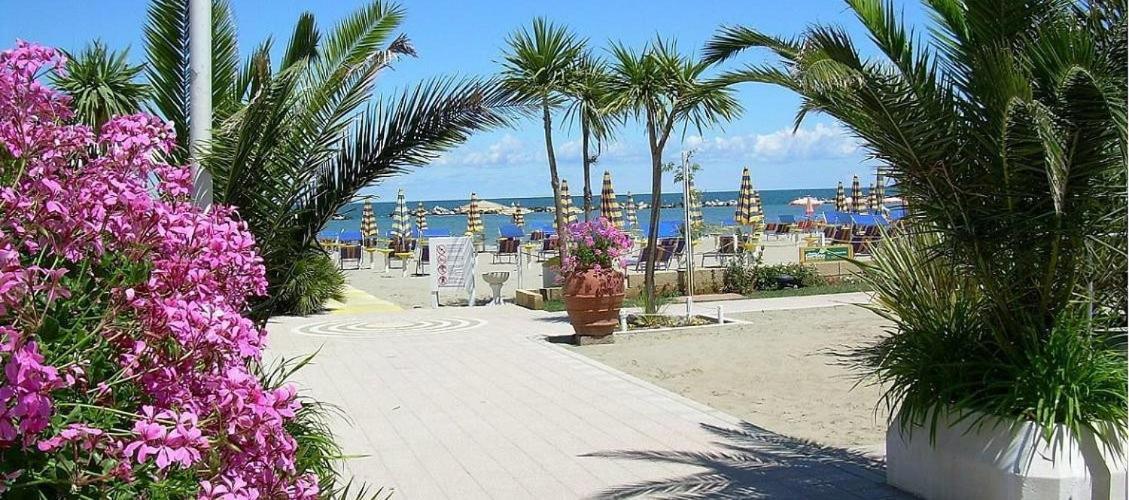 Hotel Napoleon San Mauro Mare المظهر الخارجي الصورة