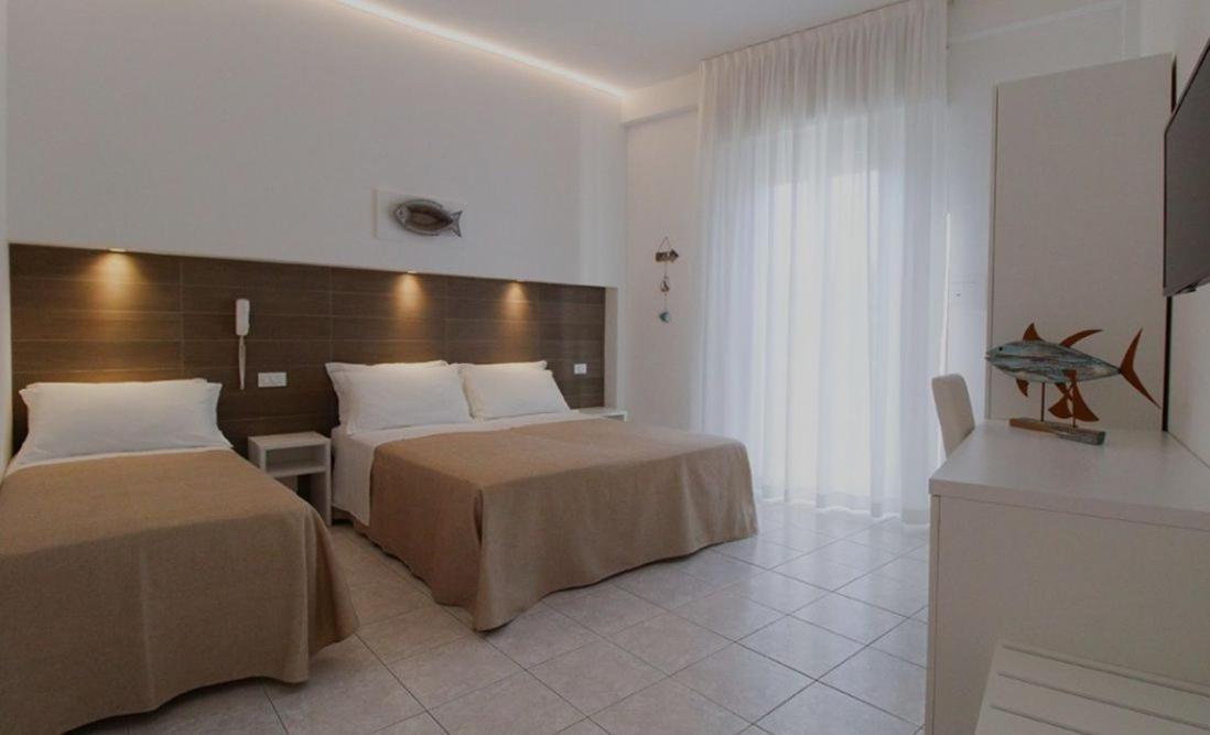 Hotel Napoleon San Mauro Mare المظهر الخارجي الصورة