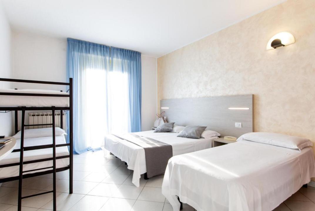 Hotel Napoleon San Mauro Mare المظهر الخارجي الصورة