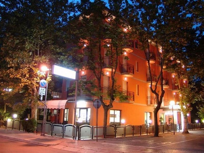 Hotel Napoleon San Mauro Mare المظهر الخارجي الصورة